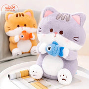 Mèo ôm cá nhỡ