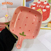 Đĩa sứ tay cầm dâu tây