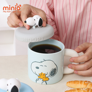 Ly cốc sứ Snoopy nắp silicone