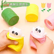 Squishy sóc trốn gốc cây