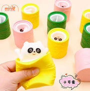 Squishy sóc trốn gốc cây