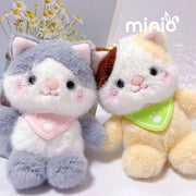 Móc khoá mèo đeo yếm