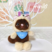 Móc khoá mèo đeo yếm