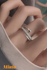 Nhẫn titan đinh đính đá 440MH