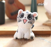 Móc khoá mèo ngồi thơm