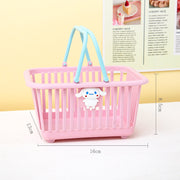 Giỏ nhựa đựng đồ gắn charm