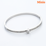 Vòng tay titan bướm đá 059MH