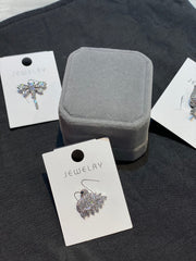 Cài áo đính đá 043