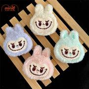 Ghim cài bông Labubu