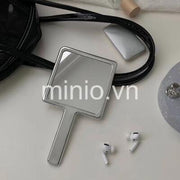 Gương lược cầm tay Sanrio màu bạc