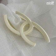 Kẹp càng cua Chanel