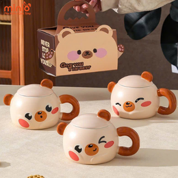 Ly cốc sứ tai thú - Gấu nâu