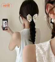 Scrunchies đen nơ ren trắng