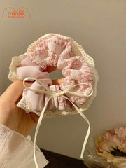 Scrunchies hồng nhún viền ren 022