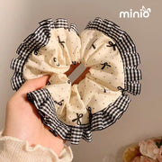 Scrunchies nơ chấm bi đen trắng