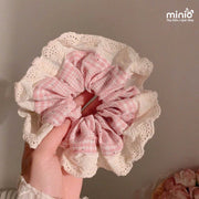Scrunchies xanh hồng ren đính đá