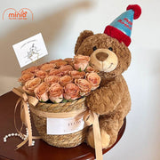 Gấu Teddy đội nón sinh nhật ôm hoa