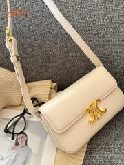 Túi xách Celine khoá vàng