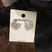 Bông tai titan thiên nga