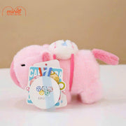 Capybara ôm tay quẫy đuôi