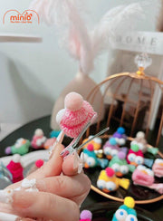 Kẹp mỏ vịt mũ len