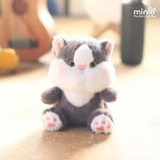 Móc khoá mèo má hồng thêu chân