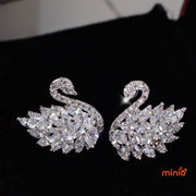 Cài áo thiên nga đính đá