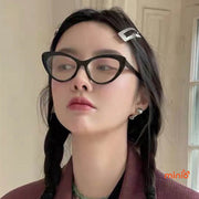 Kính giả cận mắt mèo