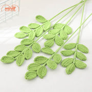 Hoa len cành lá xanh