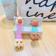 Móc khóa Capybara rút cổ