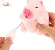 Móc khoá Capybara hồng rút mũi