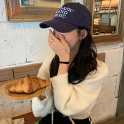 Nón kết thêu nổi