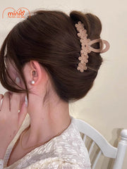 Kẹp càng cua hoa nhựa