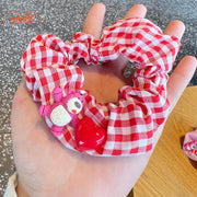 Scrunchies gắn charm