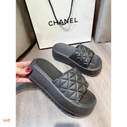 Dép siêu nhẹ đế xuồng QA