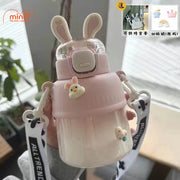 Bình nước nhựa tai thỏ