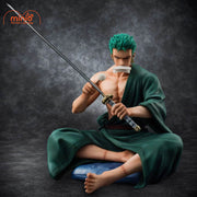 Zoro POP ngồi lau kiếm