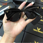 Kính mát chữ V DQ