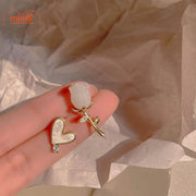 Bông tai hoa hồng trái tim