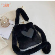 Túi đeo lông trái tim mềm mịn