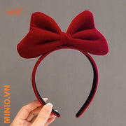 Cài nơ đen, đỏ