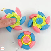 Con quay spiner hồi chuyển dạ quang