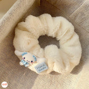 Scrunchies lông gắn charm