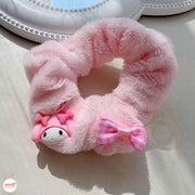 Scrunchies lông gắn charm