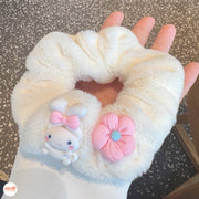 Scrunchies lông gắn charm