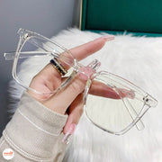 Kính giả cận vuông trơn