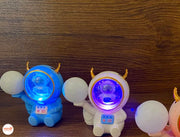 Đèn bàn hình phi hành gia