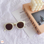 Kính trẻ em mắt tròn