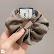 Scrunchies lụa trơn mác vuông