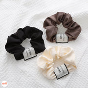 Scrunchies lụa trơn mác vuông